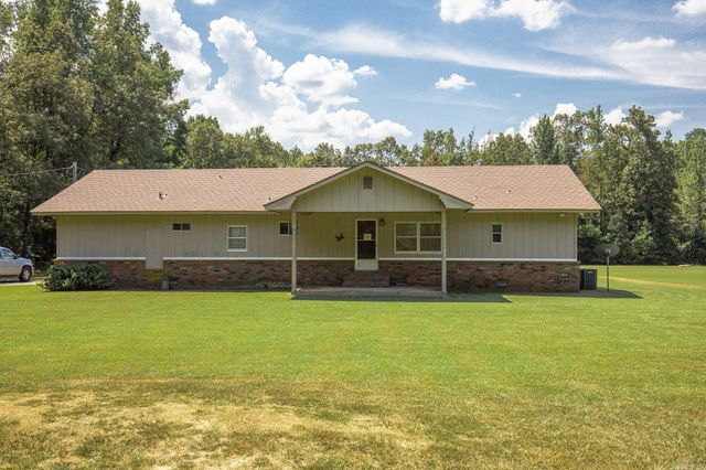 1508 Red Oak Ln., Pine Bluff, AR 71603