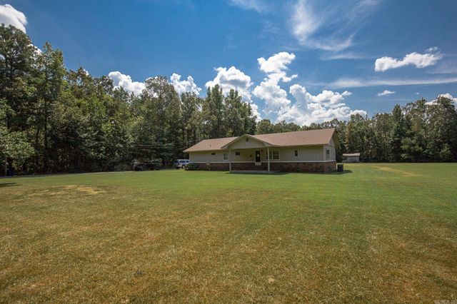 1508 Red Oak Ln., Pine Bluff, AR 71603