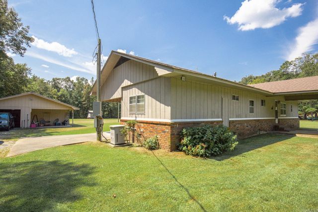 1508 Red Oak Ln., Pine Bluff, AR 71603