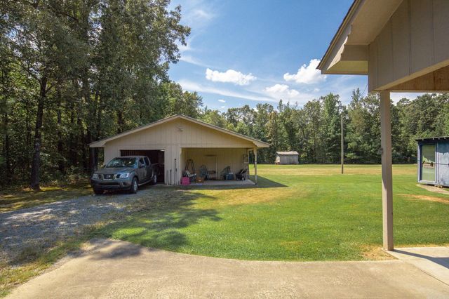 1508 Red Oak Ln., Pine Bluff, AR 71603