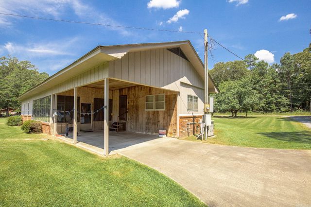 1508 Red Oak Ln., Pine Bluff, AR 71603