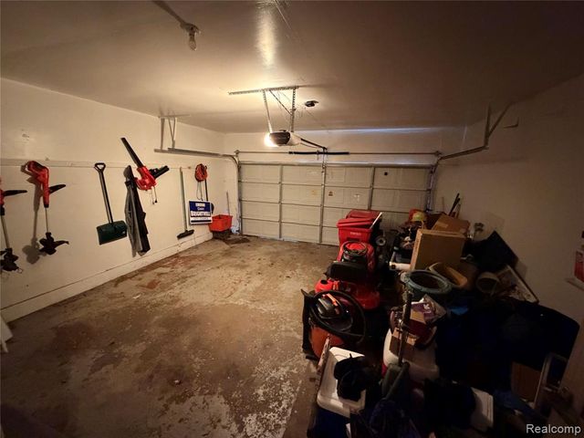 27805 Arlington Drive, Southfield, MI 48076