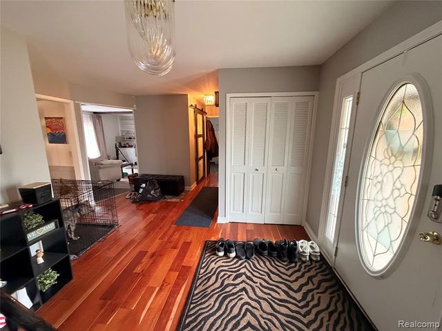 27805 Arlington Drive, Southfield, MI 48076