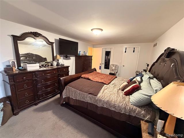 27805 Arlington Drive, Southfield, MI 48076