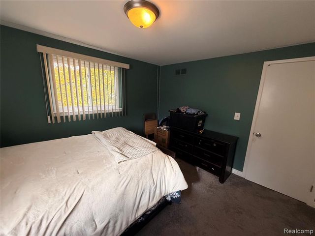 27805 Arlington Drive, Southfield, MI 48076