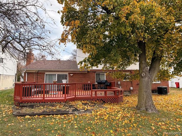 27805 Arlington Drive, Southfield, MI 48076