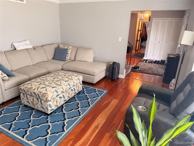 27805 Arlington Drive, Southfield, MI 48076