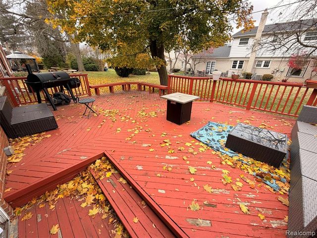 27805 Arlington Drive, Southfield, MI 48076