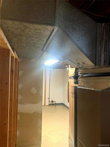 27805 Arlington Drive, Southfield, MI 48076