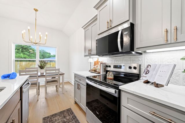 213 Central Park Court, Athens, TX 75751