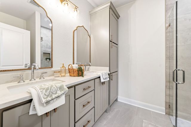 213 Central Park Court, Athens, TX 75751