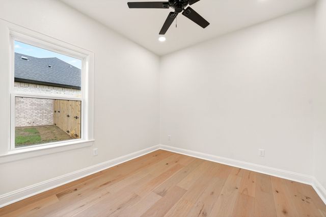 213 Central Park Court, Athens, TX 75751
