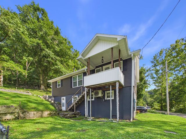 817 Kanawha State Forest Drive, Charleston, WV 25314