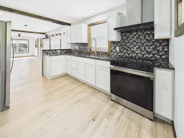 817 Kanawha State Forest Drive, Charleston, WV 25314