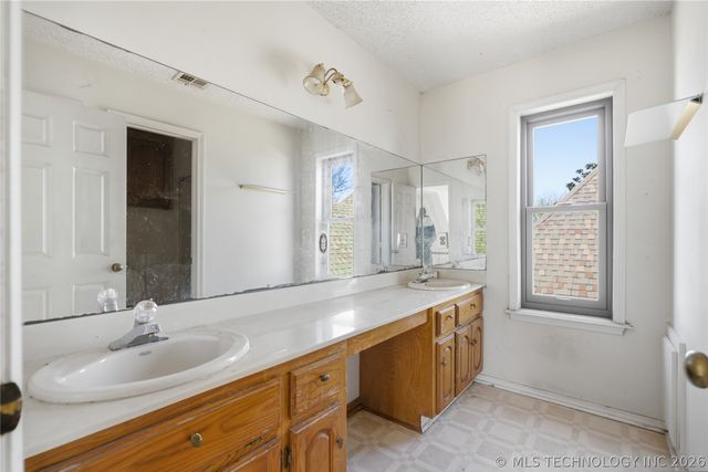 515 Glencoe Circle, Claremore, OK 74017