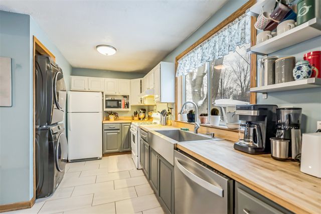 1166 Lexington Parkway, Ypsilanti, MI 48198