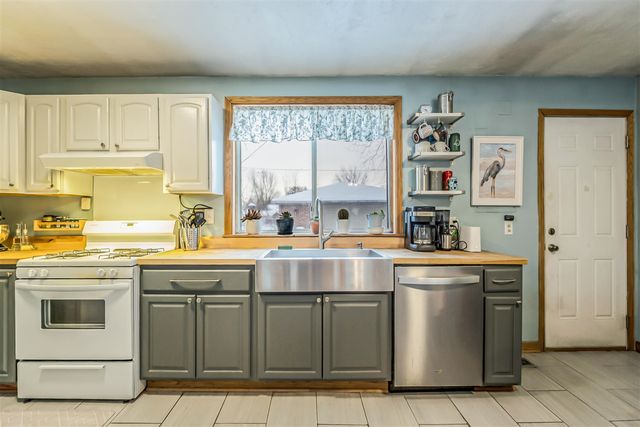 1166 Lexington Parkway, Ypsilanti, MI 48198