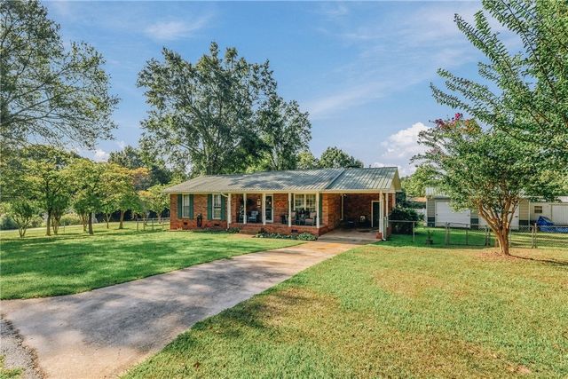 303 Meadow Drive, Seneca, SC 29678