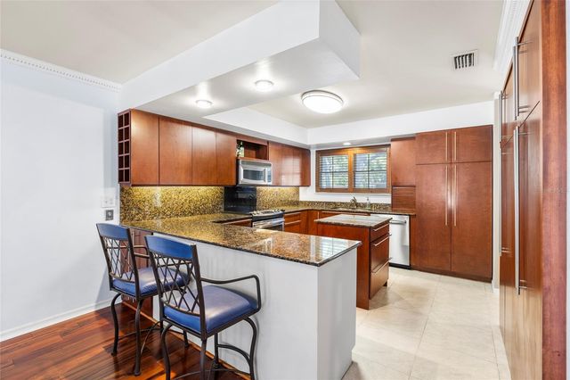 4833 W FLAMINGO RD, Tampa, FL 33611