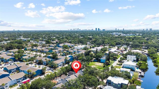 4833 W FLAMINGO RD, Tampa, FL 33611