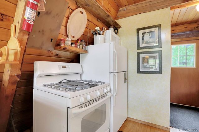 1121 GCR 2416, Kremmling, CO 80459