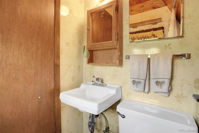 1121 GCR 2416, Kremmling, CO 80459