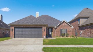 210 Cedar Grove Drive, Youngsville, LA 70592