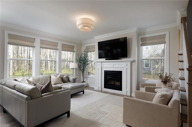 1325 Narrow WAY, Virginia Beach, VA 23451