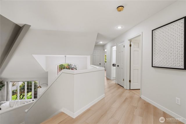 15461 SE 67th St, Bellevue, WA 98006