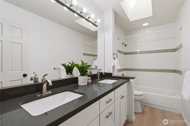 15461 SE 67th St, Bellevue, WA 98006