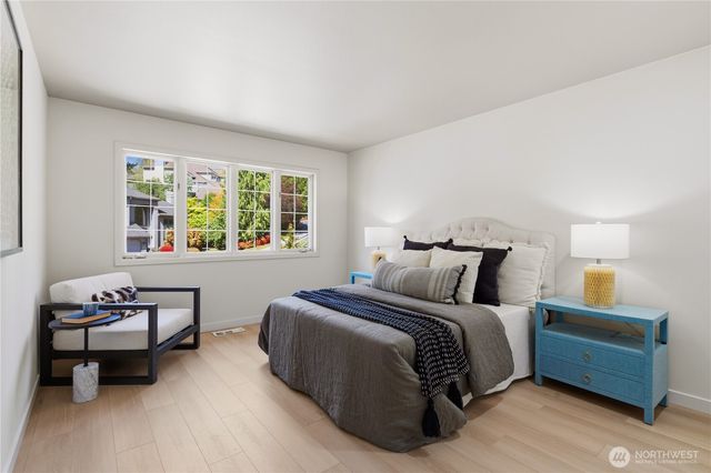 15461 SE 67th St, Bellevue, WA 98006
