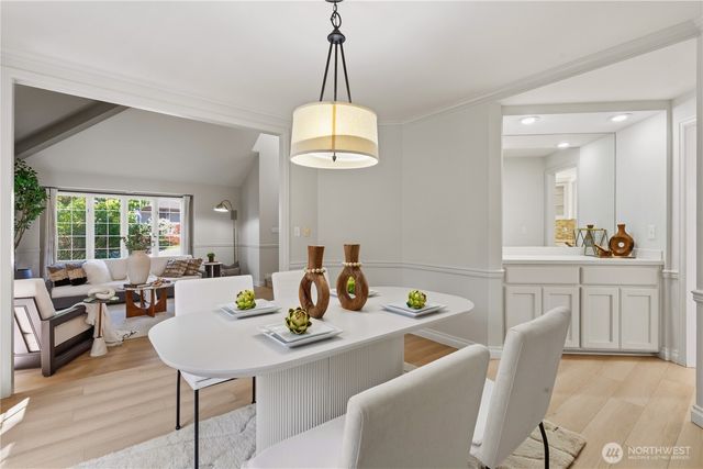15461 SE 67th St, Bellevue, WA 98006