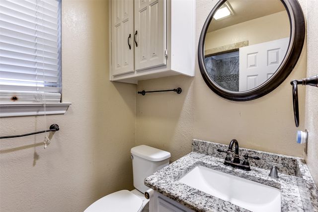 3702 Woodside Drive, Arlington, TX 76016