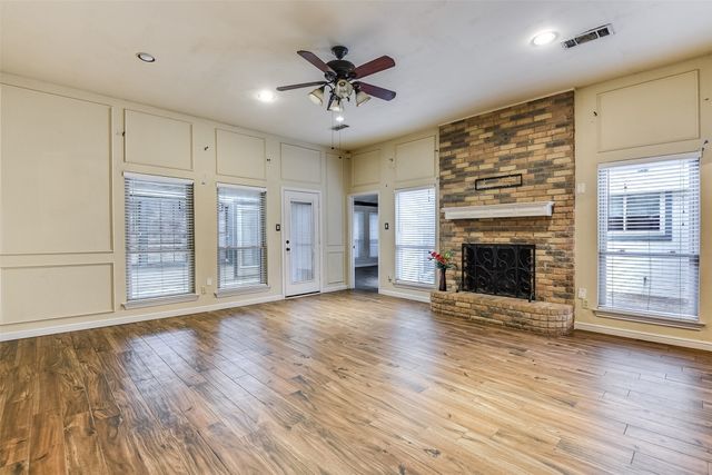 3702 Woodside Drive, Arlington, TX 76016