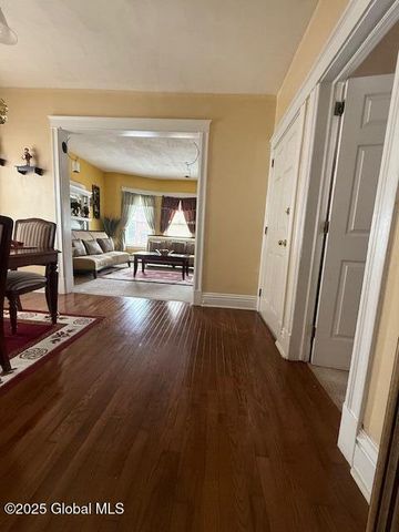 527 Pawling Avenue, Troy, NY 12180