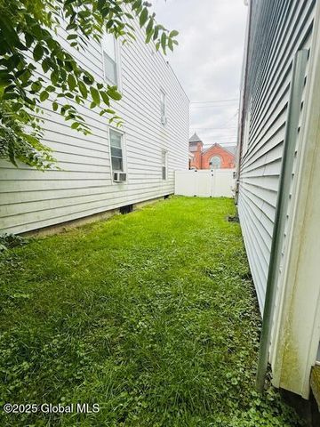 527 Pawling Avenue, Troy, NY 12180