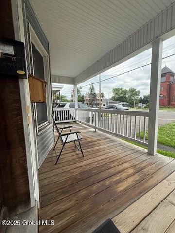 527 Pawling Avenue, Troy, NY 12180