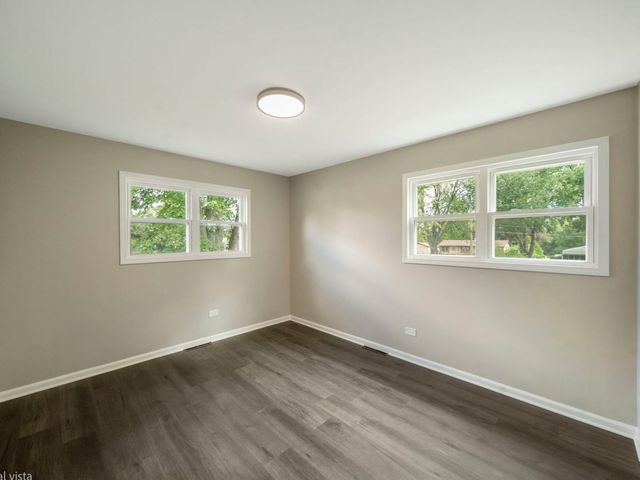 2N579 Diane Avenue, Glen Ellyn, IL 60137