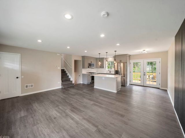2N579 Diane Avenue, Glen Ellyn, IL 60137
