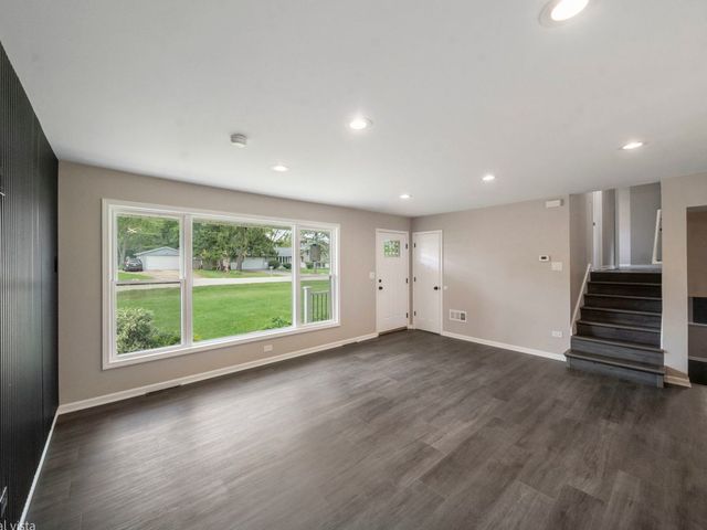 2N579 Diane Avenue, Glen Ellyn, IL 60137