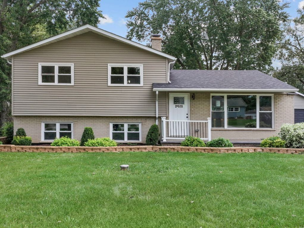 2N579 Diane Avenue, Glen Ellyn, IL 60137