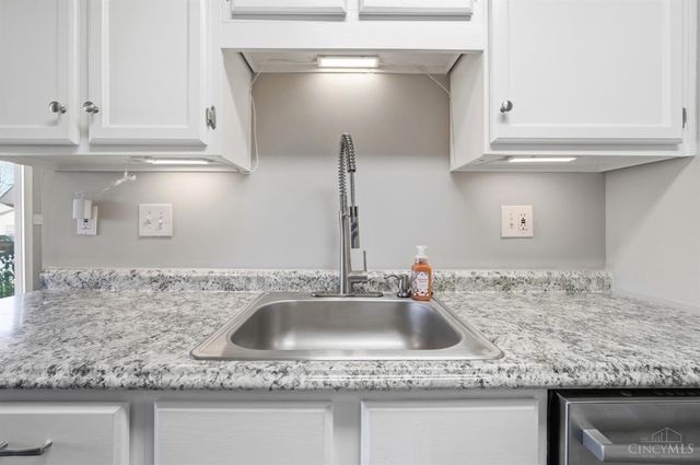 9477 Colegate Way, West Chester, OH 45011