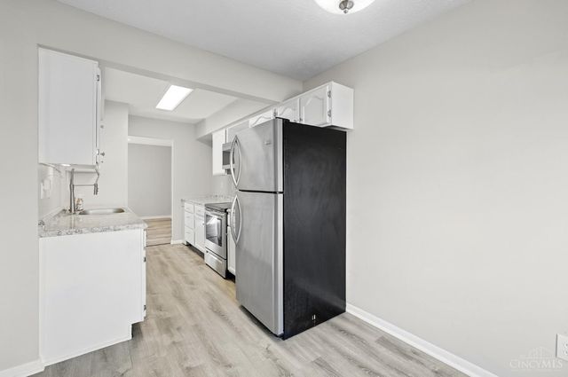 9477 Colegate Way, West Chester, OH 45011