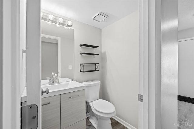 9477 Colegate Way, West Chester, OH 45011