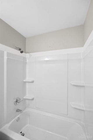 9477 Colegate Way, West Chester, OH 45011