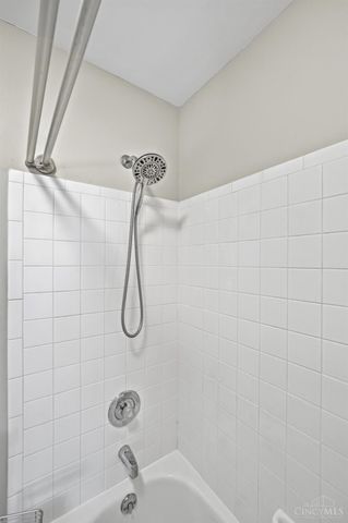 9477 Colegate Way, West Chester, OH 45011