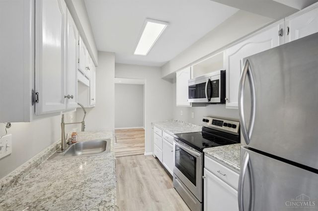 9477 Colegate Way, West Chester, OH 45011