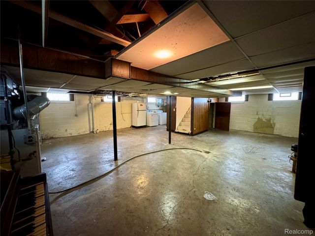 3734 Capitol Avenue, Warren, MI 48091