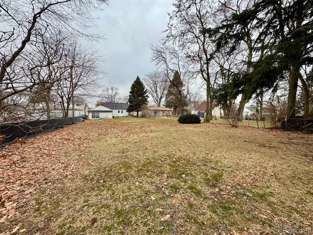 3734 Capitol Avenue, Warren, MI 48091