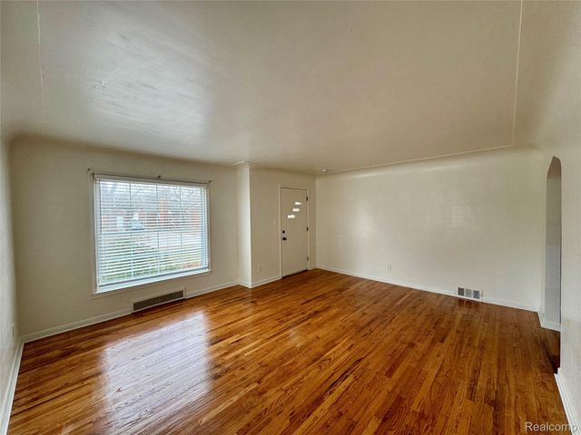 3734 Capitol Avenue, Warren, MI 48091